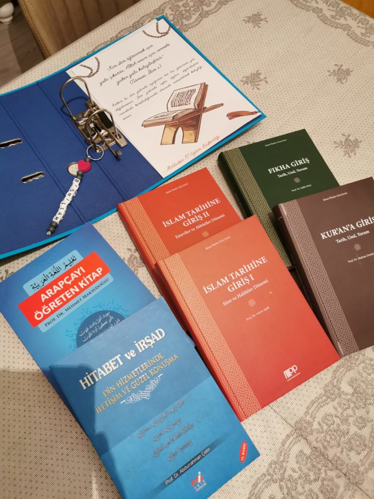 MÜHLACKER ŞUBESİNDE İSLAMİ İLİMLER KURSU AÇILDI